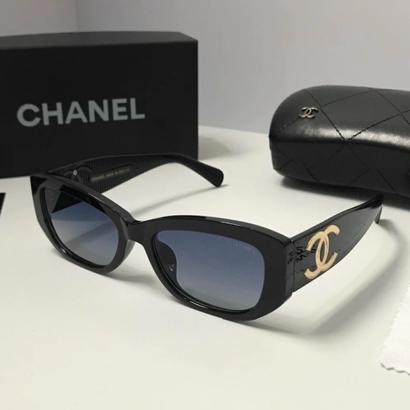 CHANEL Black Sunglasses with Gold Accent - Picture 1 of 4
